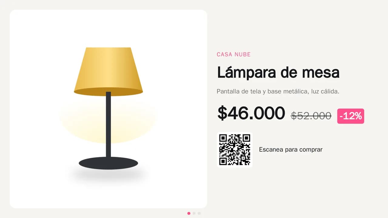 Vidriera con colores claros en diseño uno grande: una lámpara de mesa con su descripción, el precio, el anterior tachado, el descuento y el QR